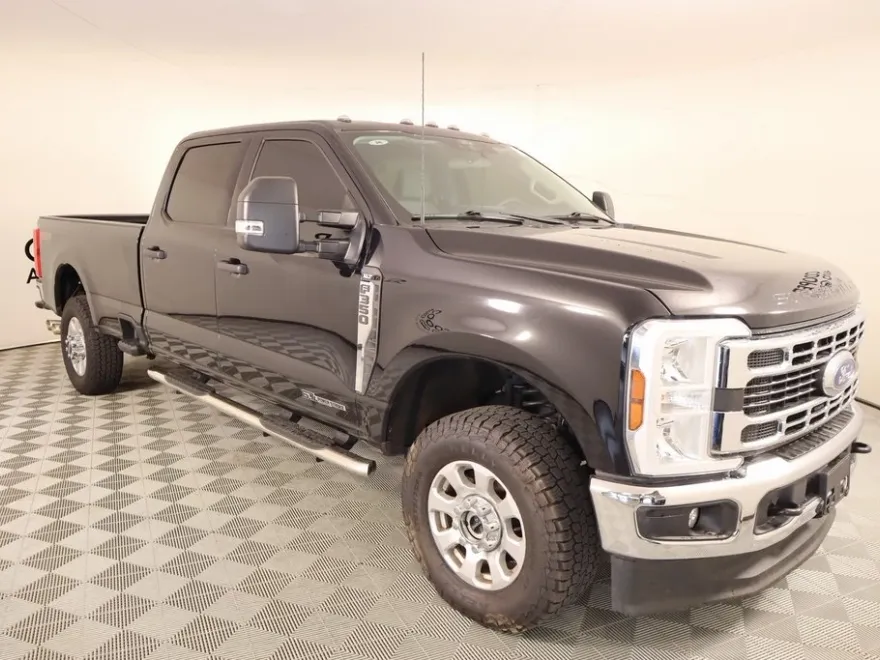 2024 Ford F-350 photo 1