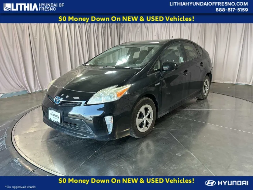 2013 Toyota Prius Two photo 1