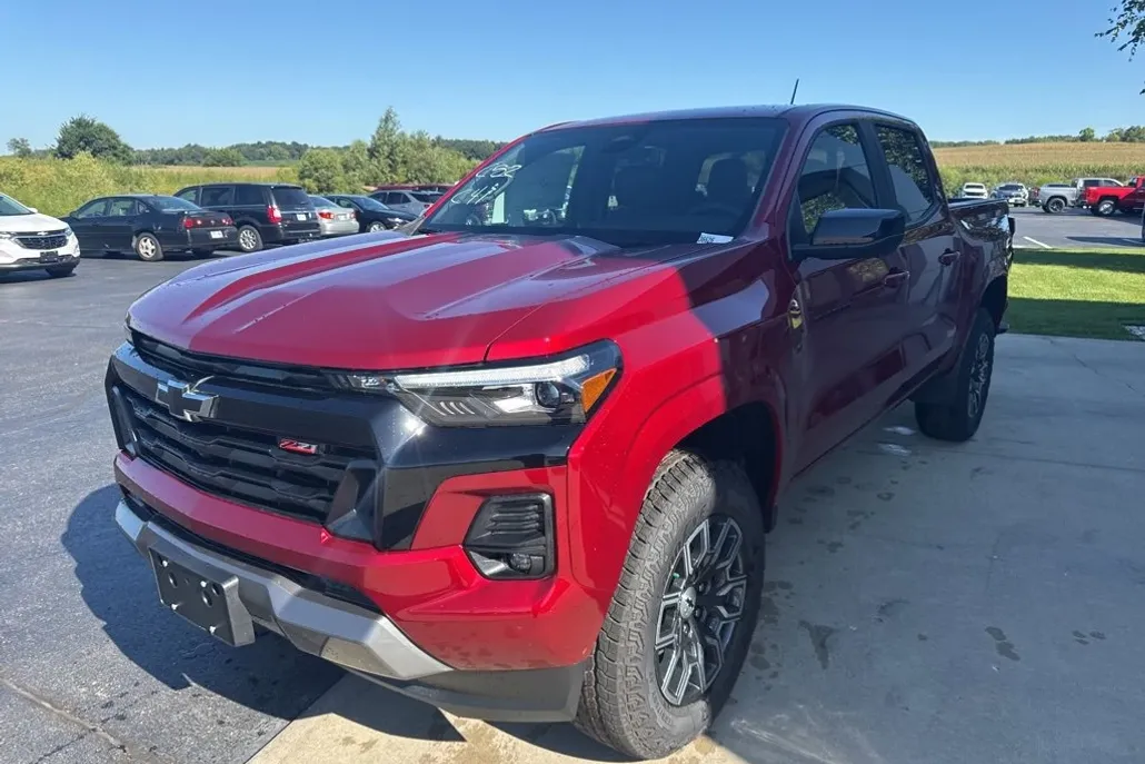 2026 Chevrolet Colorado Z71 photo 1