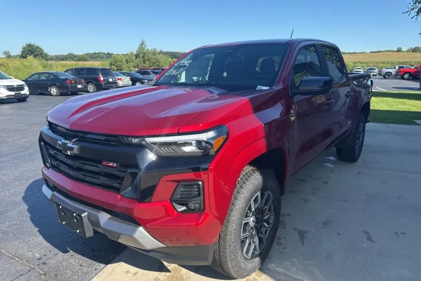 2026 Chevrolet Colorado Z71 photo 1