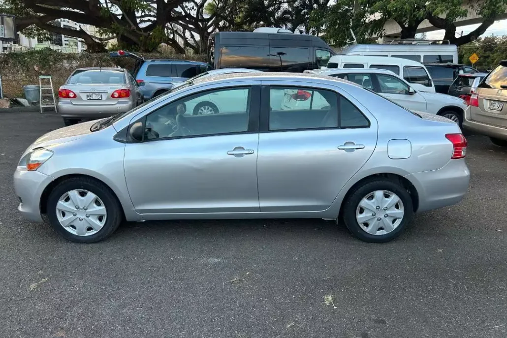 2007 Toyota Yaris Base photo 1