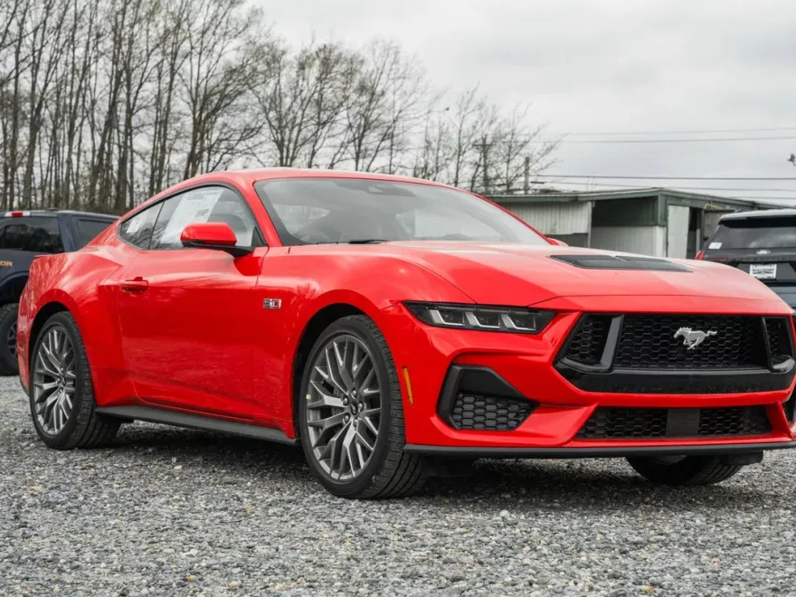 2025 Ford Mustang GT Premium photo 1