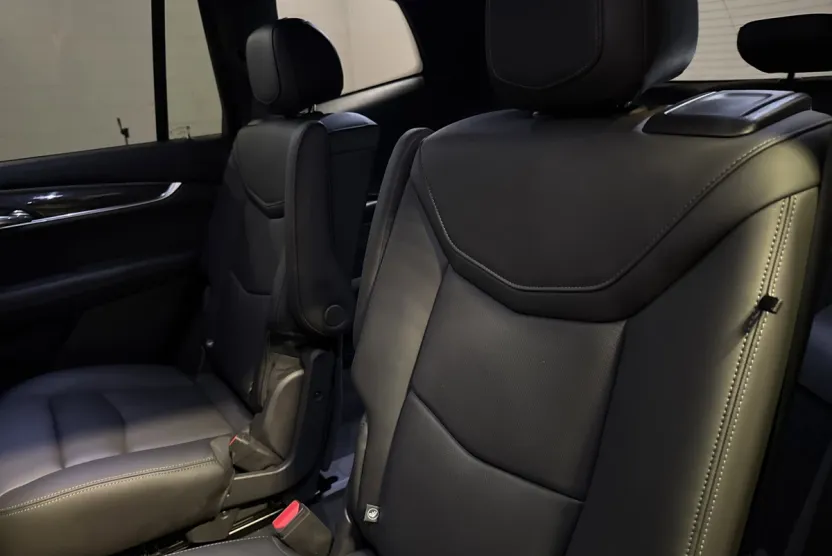 2022 Cadillac XT6 Sport photo 1