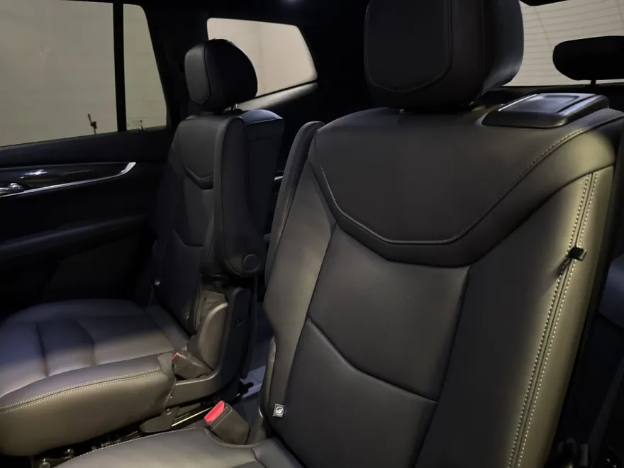 2022 Cadillac XT6 Sport photo 1