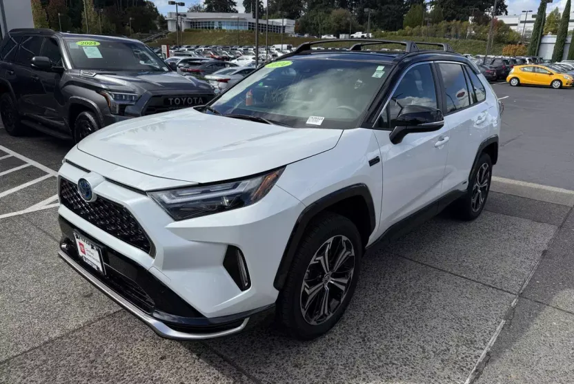2024 Toyota RAV4 Prime XSE photo 1