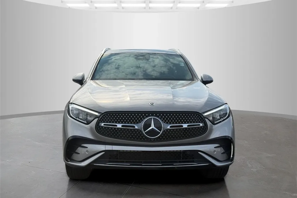 2023 Mercedes Benz GLC 300 4MATIC photo 1