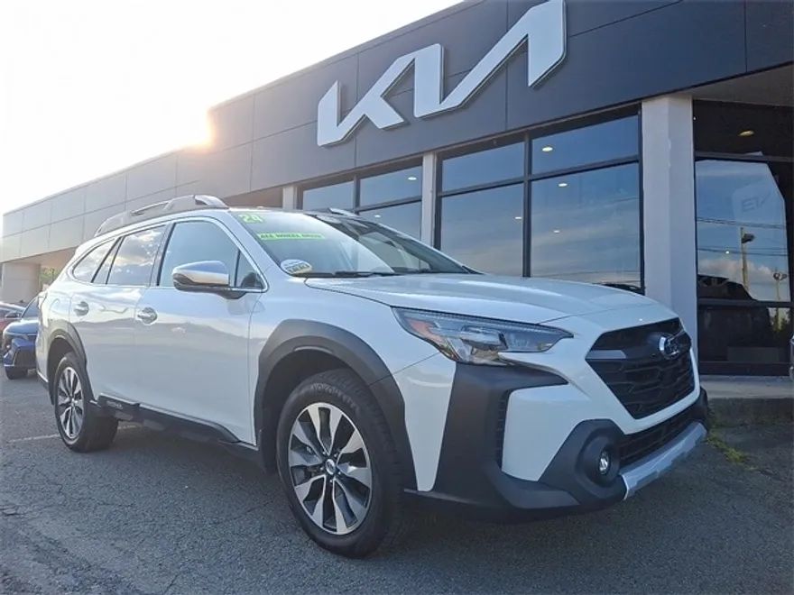 2024 Subaru Outback Touring XT photo 1