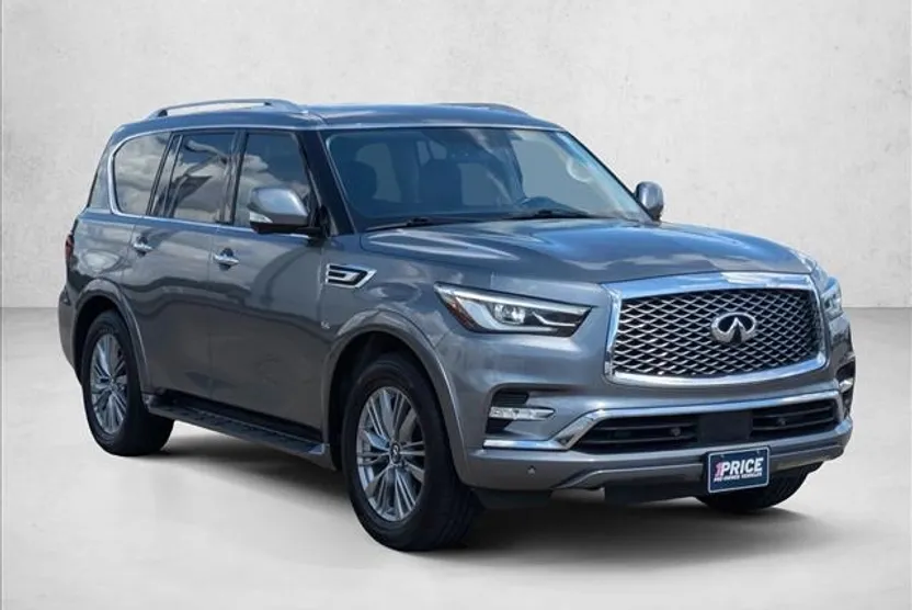 2020 Infiniti QX80 Luxe photo 1