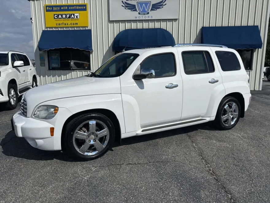 2010 Chevrolet HHR 2LT photo 1