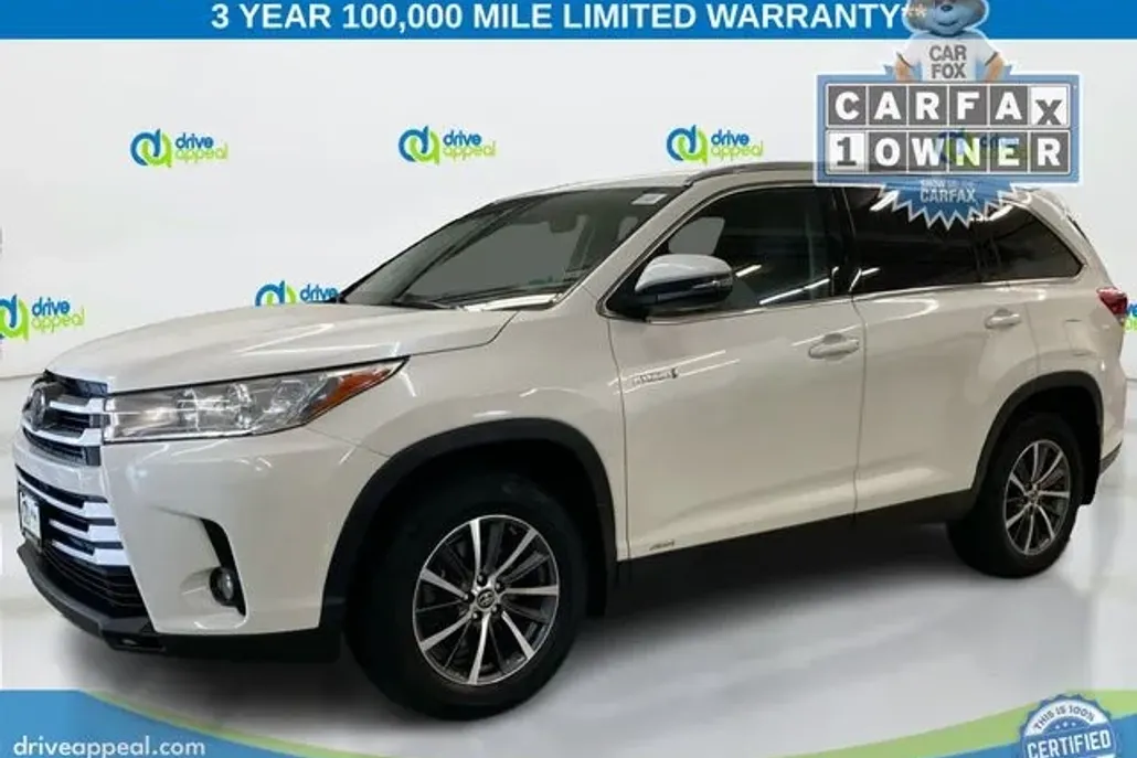 2019 Toyota Highlander Hybrid XLE photo 1