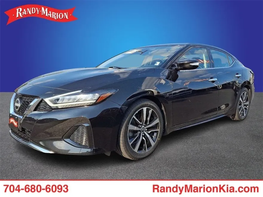 2023 Nissan Maxima SV photo 1