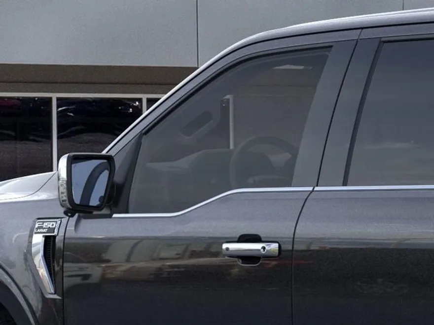 2025 Ford F-150 Lariat photo 1