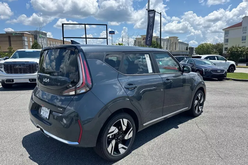 2025 Kia Soul GT-Line photo 1