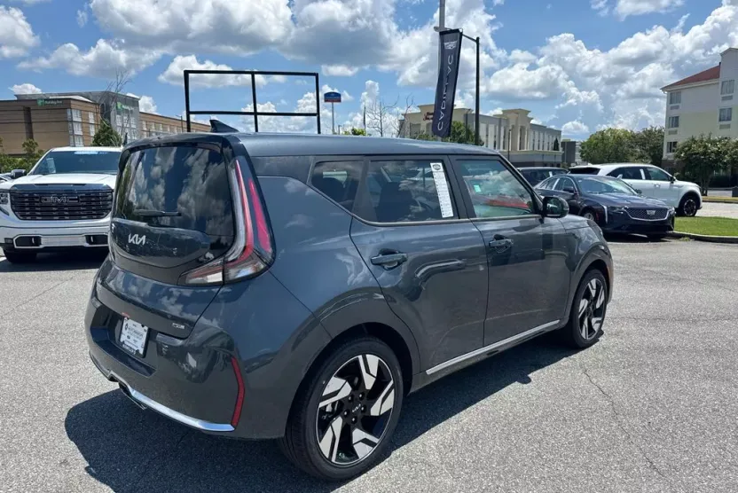 2025 Kia Soul GT-Line photo 1