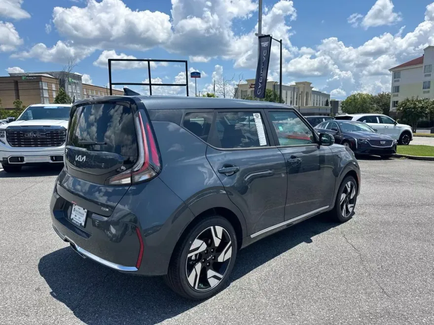 2025 Kia Soul GT-Line photo 1