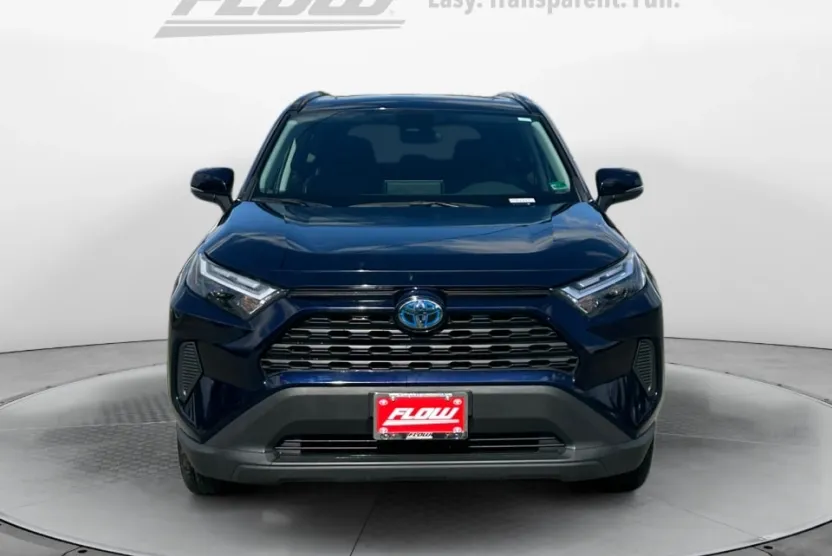 2024 Toyota RAV4 Hybrid XLE photo 1