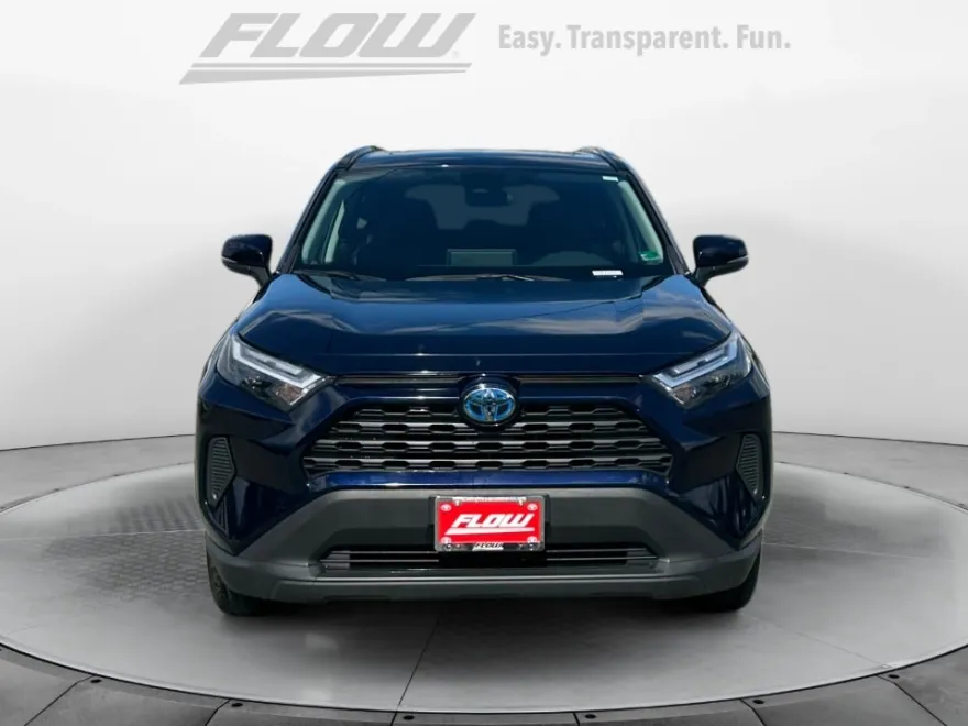 2024 Toyota RAV4 Hybrid XLE photo 1