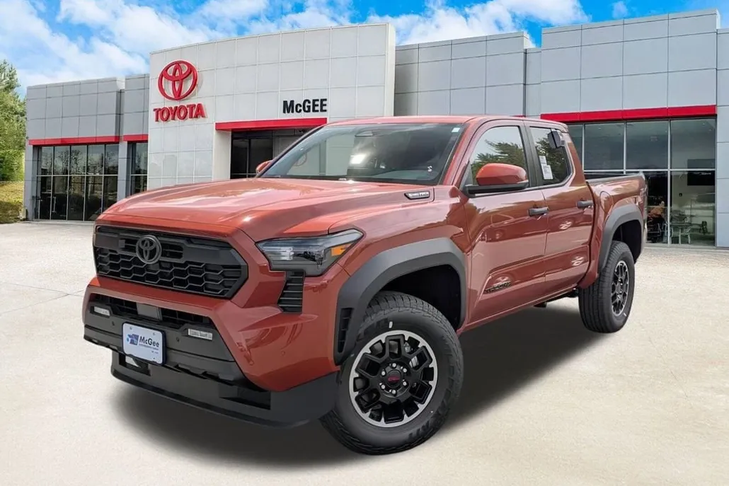 2025 Toyota Tacoma TRD Off-Road photo 1