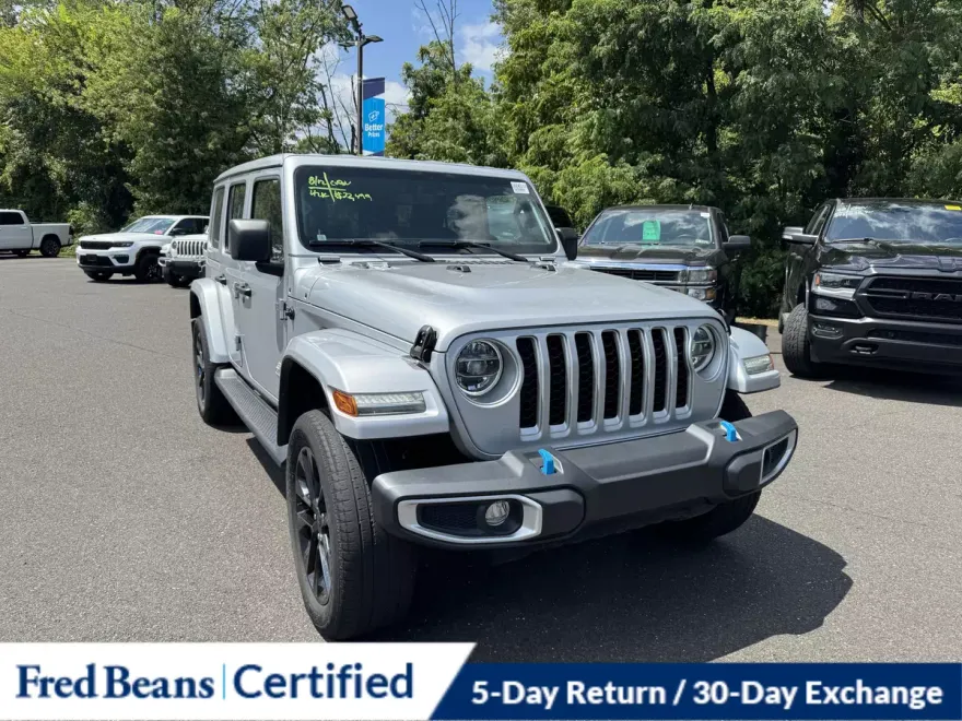 2022 Jeep Wrangler Unlimited Sahara 4xe photo 1