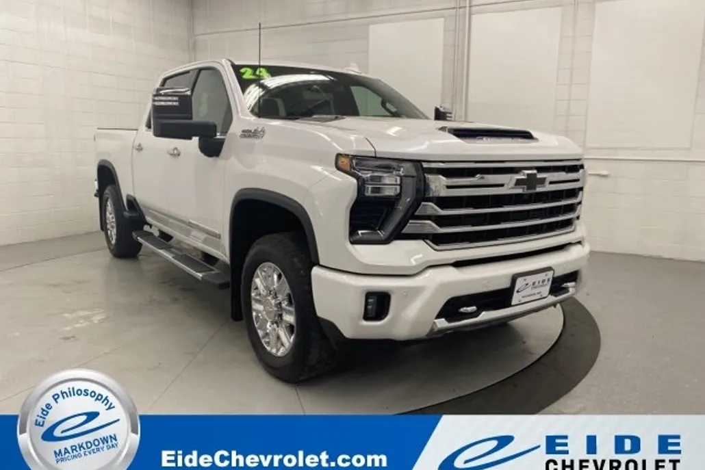 2024 Chevrolet Silverado 3500HD High Country photo 1