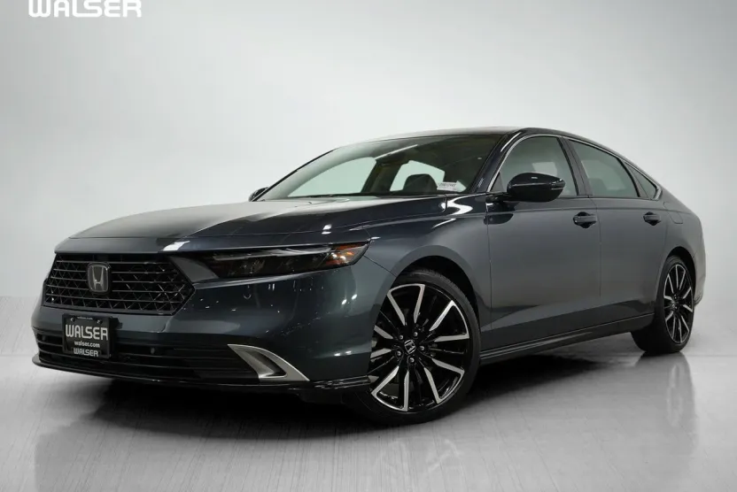 2023 Honda Accord Hybrid Touring photo 1