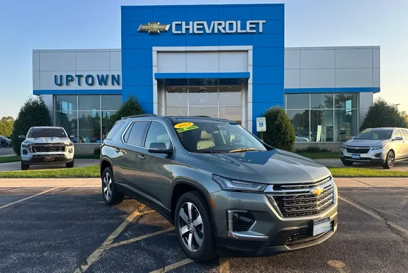 2023 Chevrolet Traverse Leather photo 1