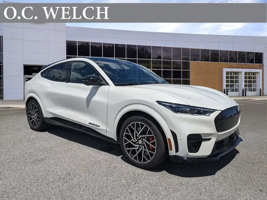 2023 Ford Mustang Mach-E GT photo 1