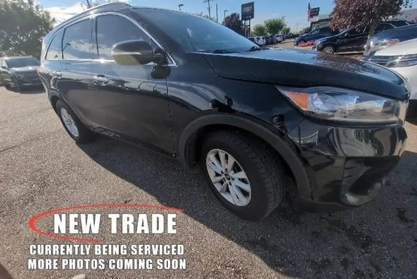 2020 Kia Sorento LX photo 1