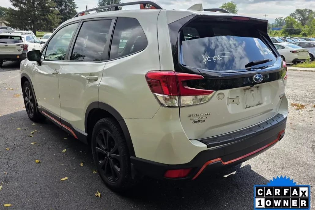 2021 Subaru Forester Sport photo 1