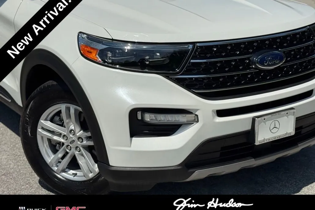 2020 Ford Explorer XLT photo 1