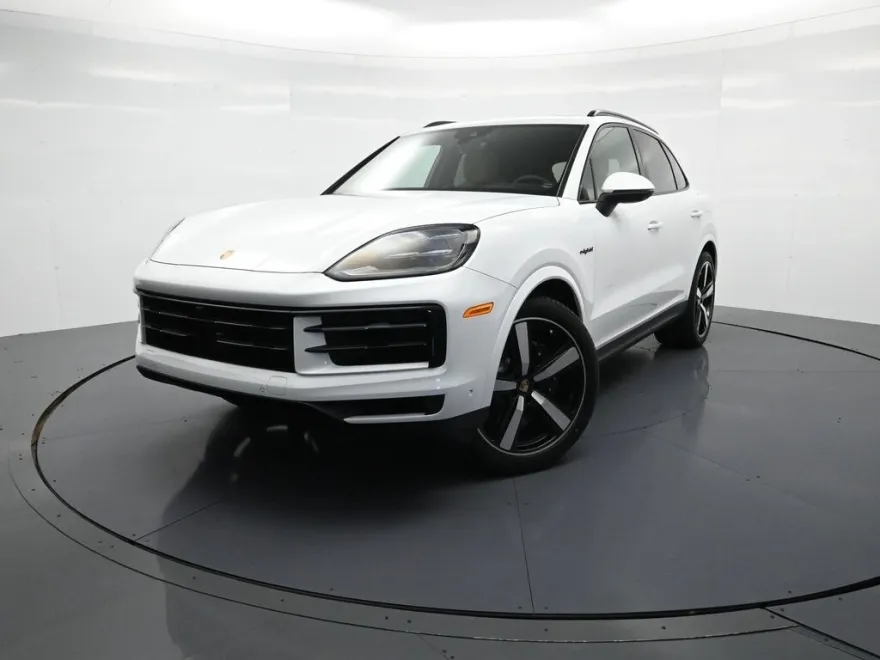2025 Porsche Cayenne E-Hybrid photo 1