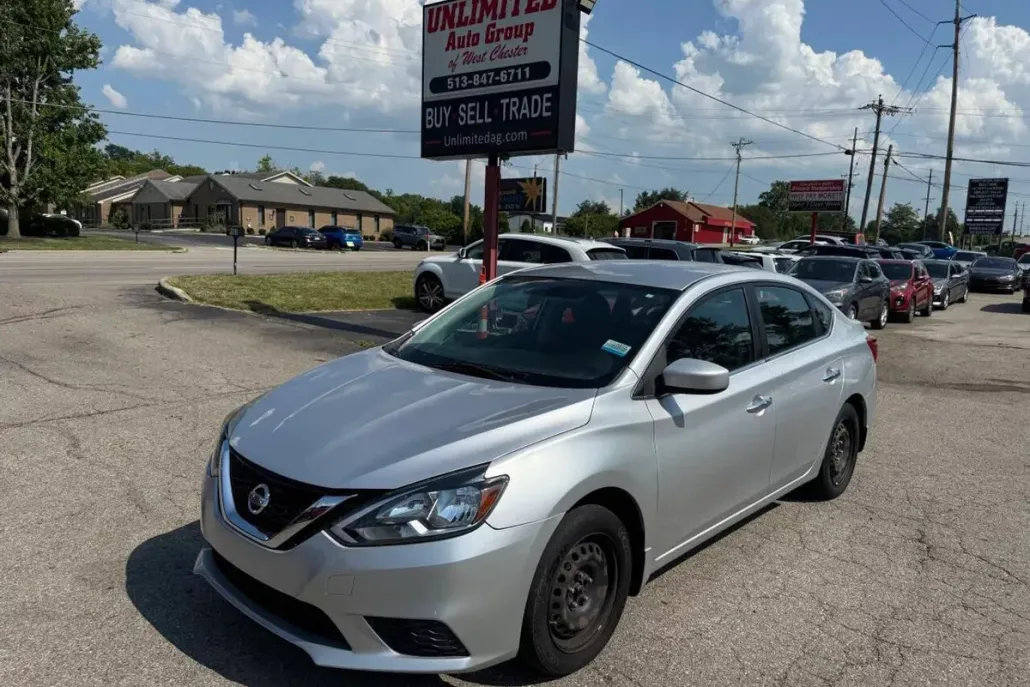 2016 Nissan Sentra photo 1