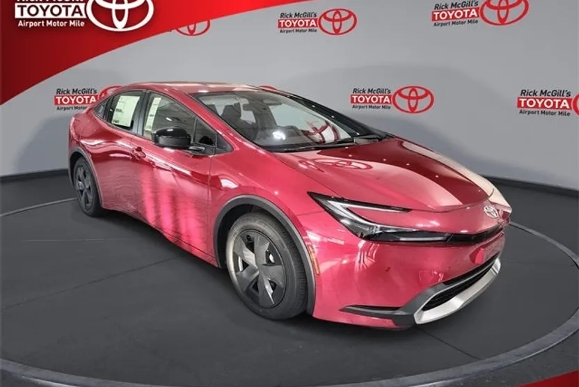2026 Toyota Prius Plug-in Hybrid SE photo 1