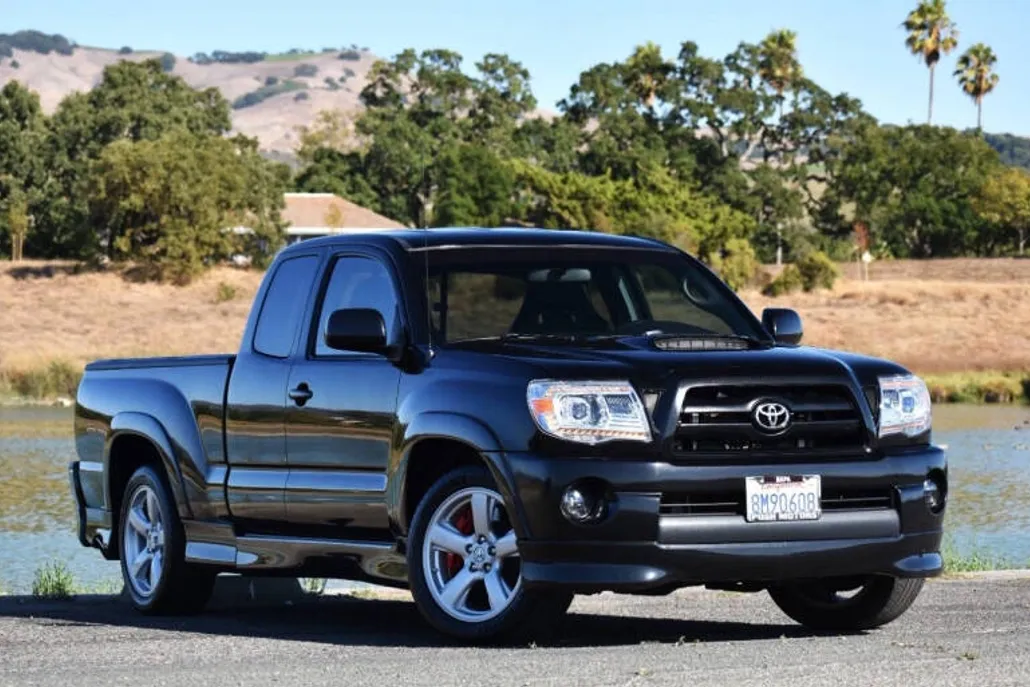 2008 Toyota Tacoma X-Runner V6 photo 1