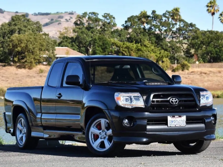 2008 Toyota Tacoma X-Runner V6 photo 1