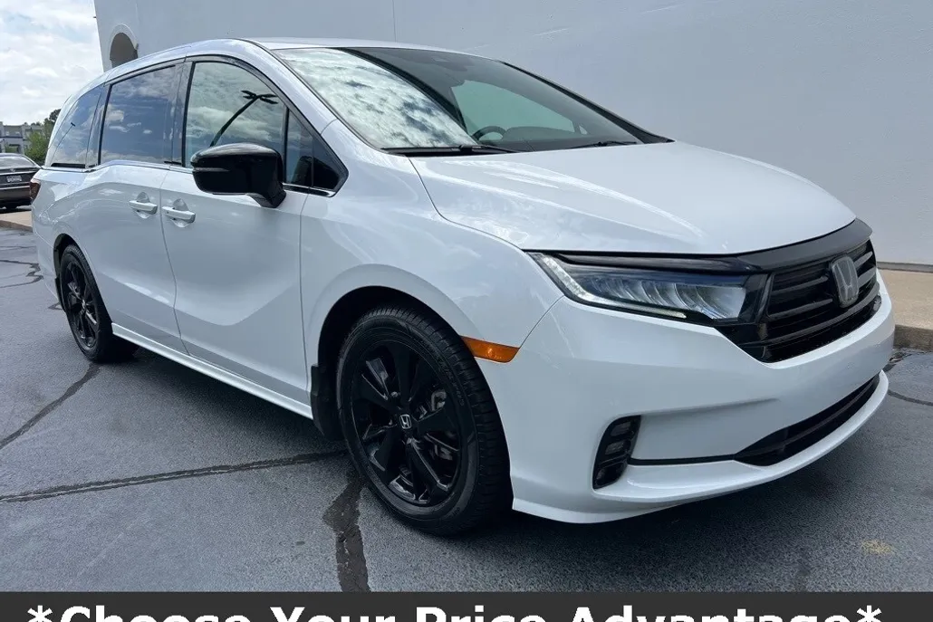 2023 Honda Odyssey Sport photo 1