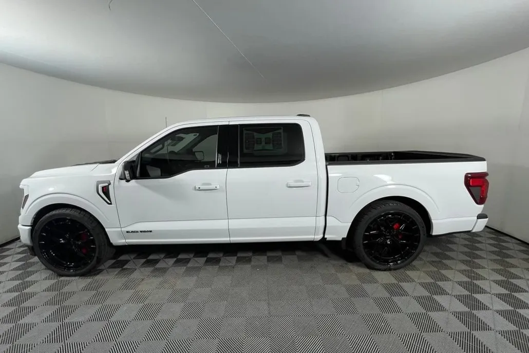 2024 Ford F-150 XLT photo 1