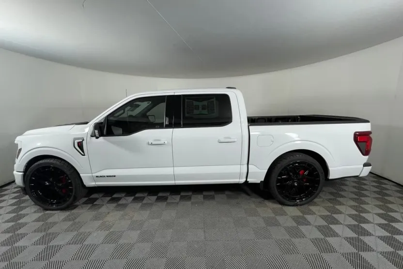 2024 Ford F-150 XLT photo 1