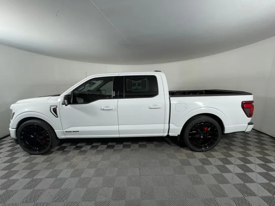 2024 Ford F-150 XLT photo 1