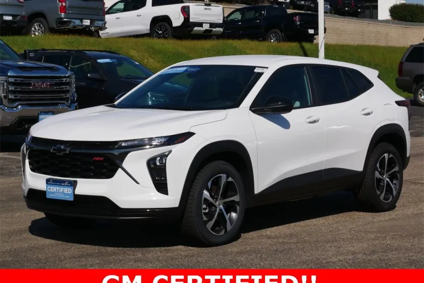 2024 Chevrolet Trax photo 1
