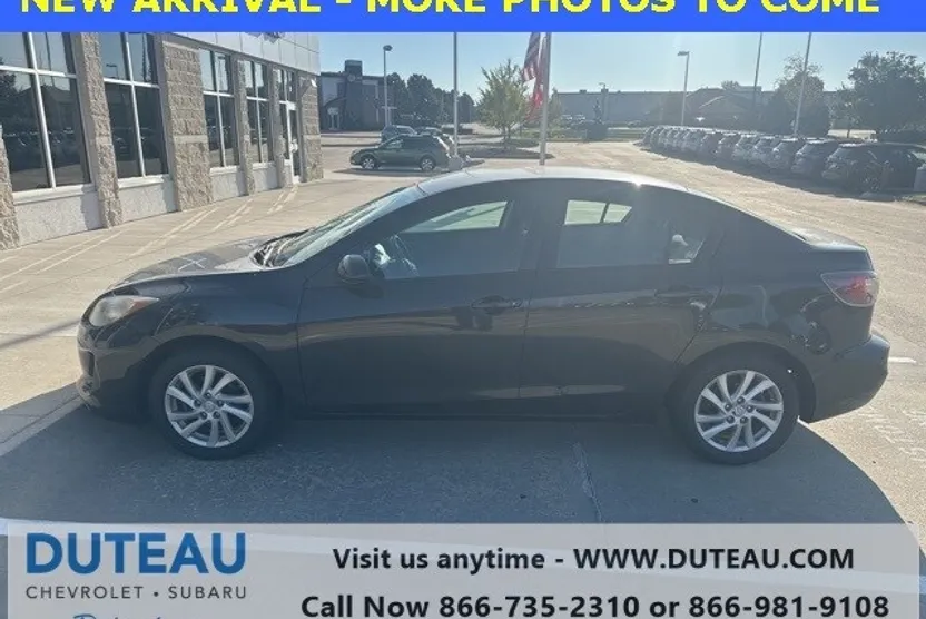 2012 Mazda Mazda3 Touring photo 1