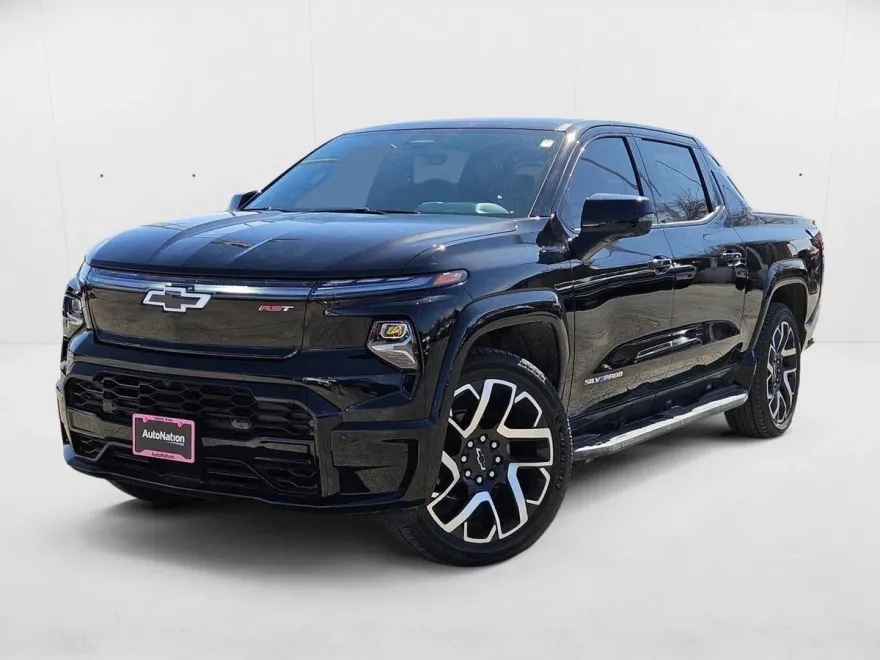 2024 Chevrolet Silverado EV RST photo 1