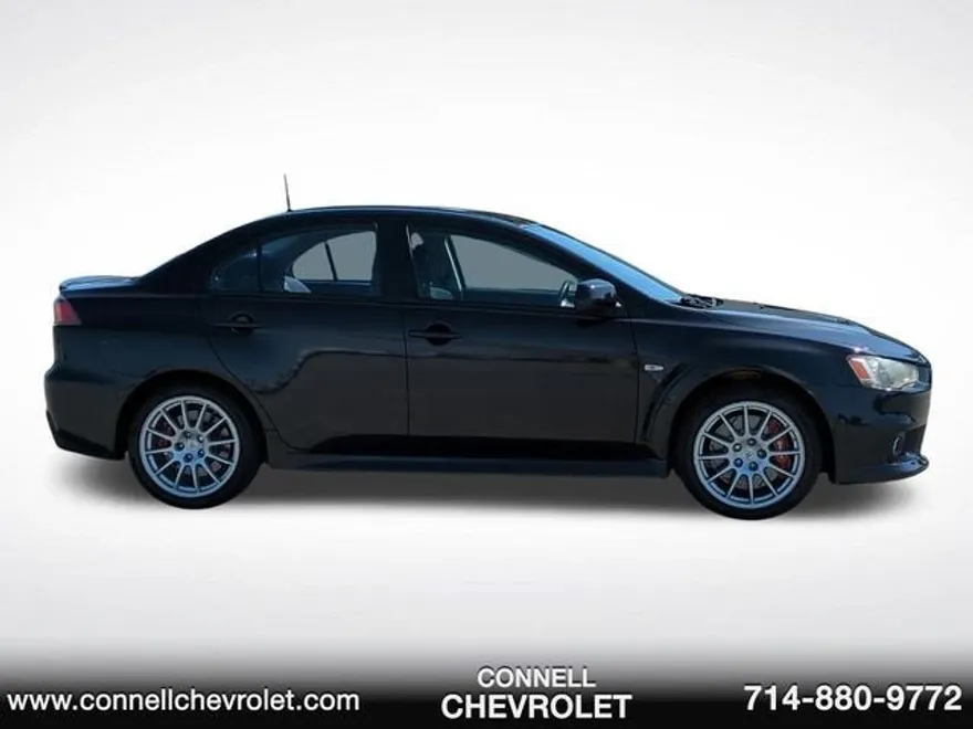 2010 Mitsubishi Lancer Evolution SE photo 1