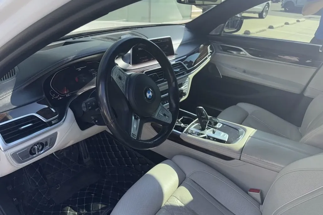 2020 Bmw 750i xDrive Sedan photo 1