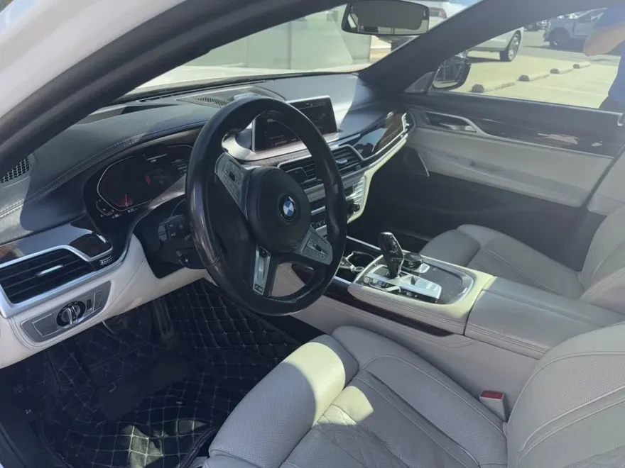 2020 Bmw 750i xDrive Sedan photo 1