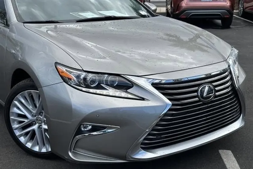 2017 Lexus ES Base photo 1