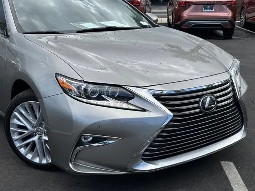 2017 Lexus ES Base photo 1