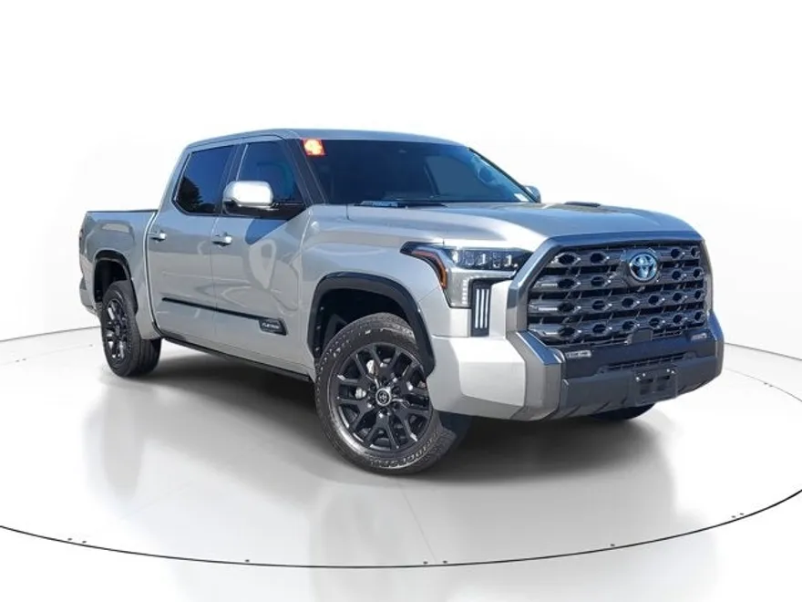 2024 Toyota Tundra Platinum photo 1