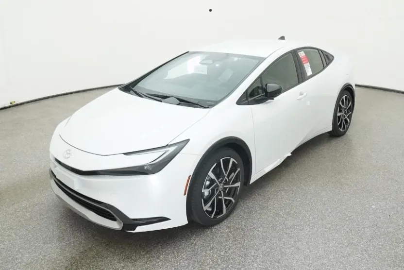 2026 Toyota Prius Plug-in Hybrid XSE photo 1