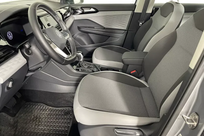 2024 Volkswagen Taos S photo 1